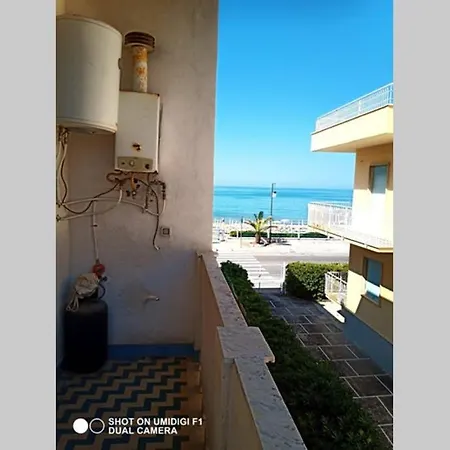 Di Fronte Al Mare 아파트 스카우리